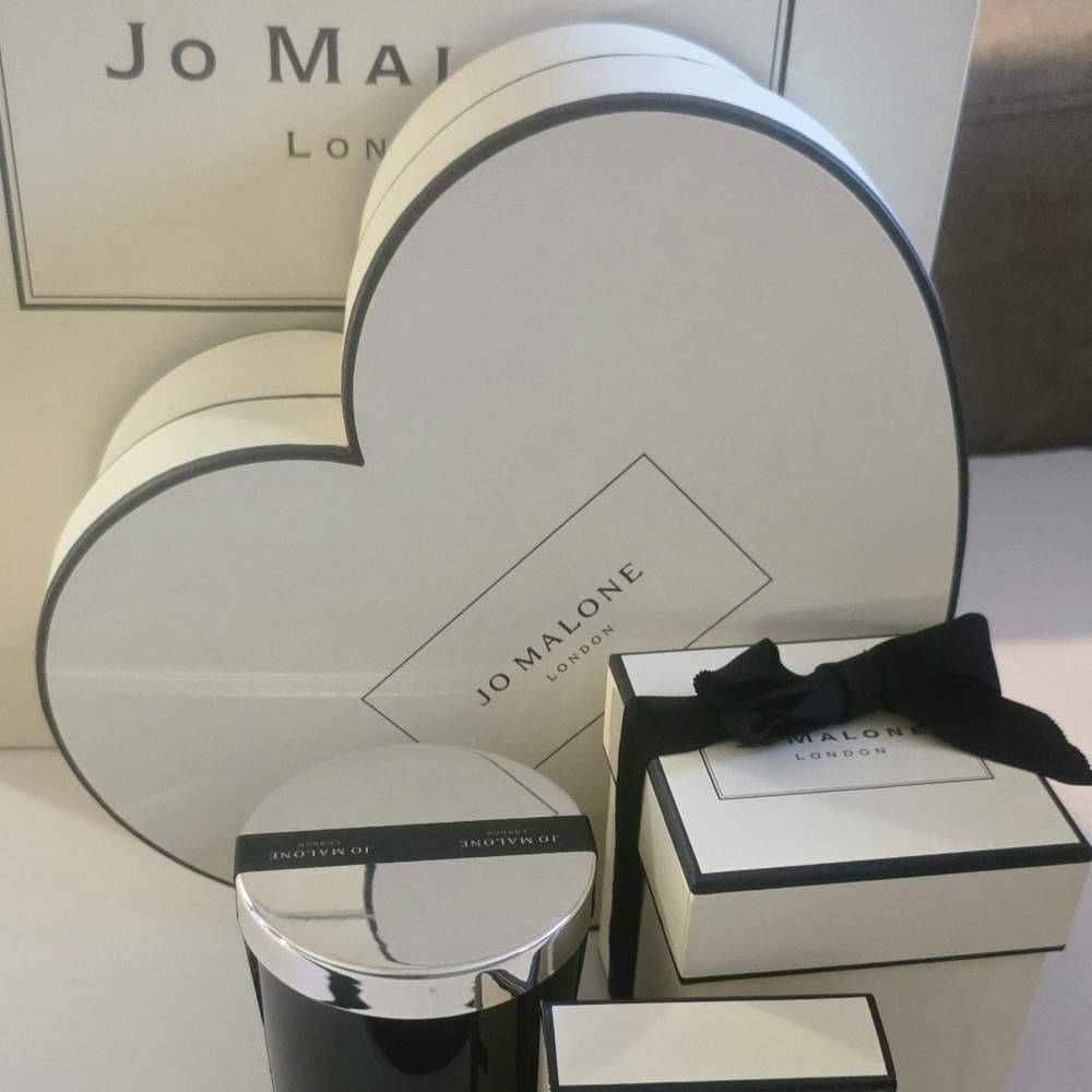Jo Malone Heart Shaped Jasmine Sambac & Marigold Candle 7oz.Surprise Gift! &Bag!